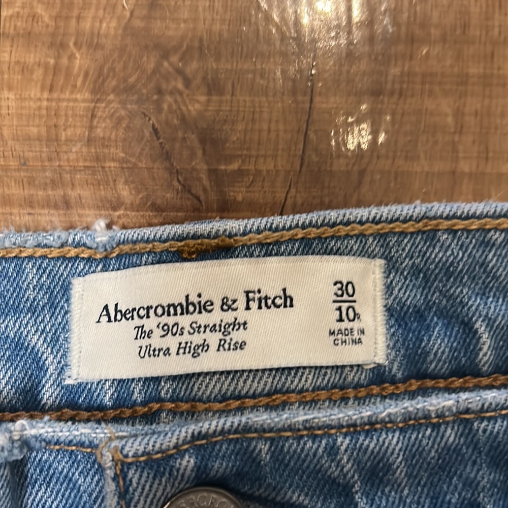 Abercrombie 90s High Rise Jeans - Picture 4 of 5